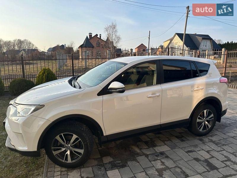Toyota RAV4 2017