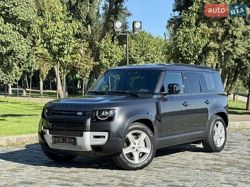 Land Rover Defender 2024