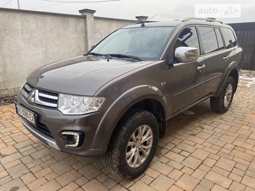 Mitsubishi Pajero Sport 2013