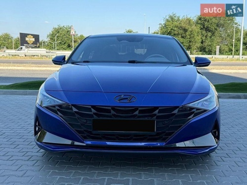 Hyundai Elantra 2022