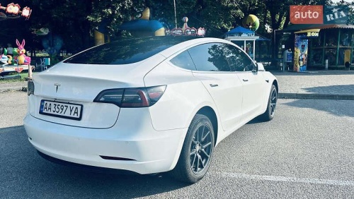 Tesla Model 3 2018