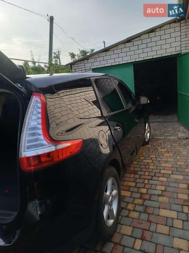 Renault Grand Scenic 2011