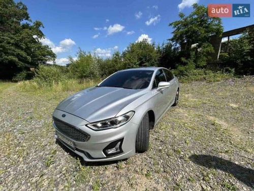 Ford Fusion 2016