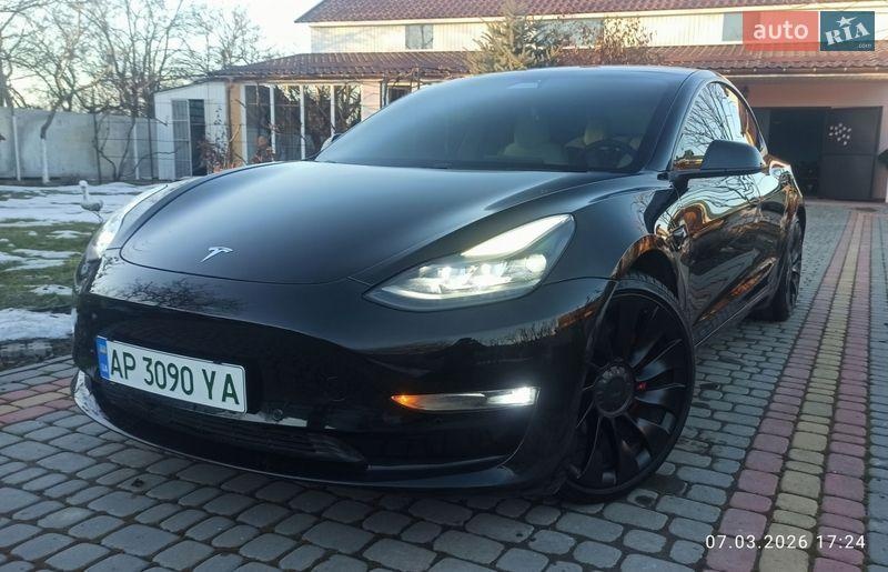 Tesla Model 3 2021