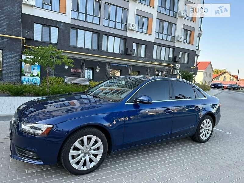 Audi A4 2012