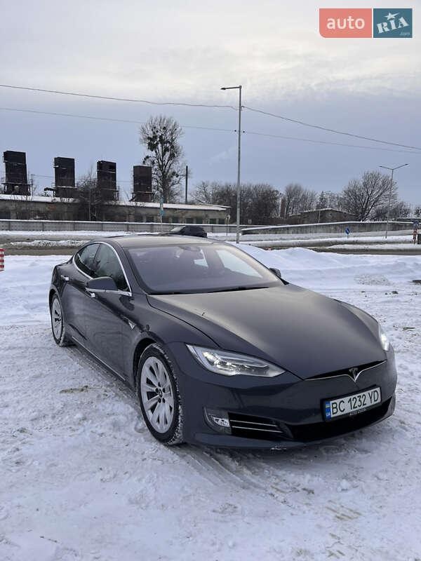 Tesla Model S 2016