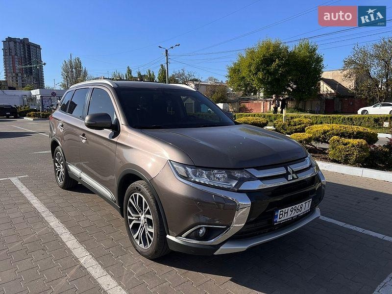 Mitsubishi Outlander 2016