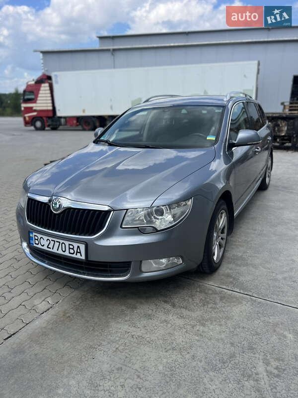 Skoda Superb 2011