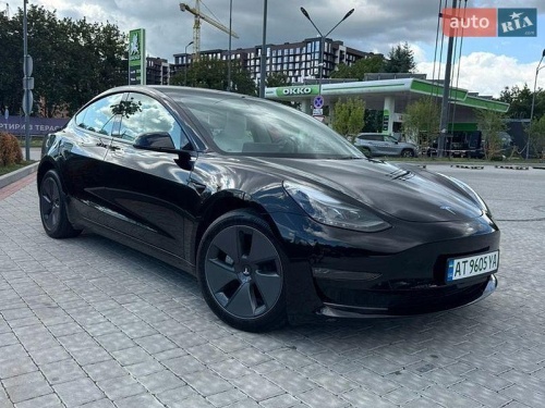 Tesla Model 3 2023