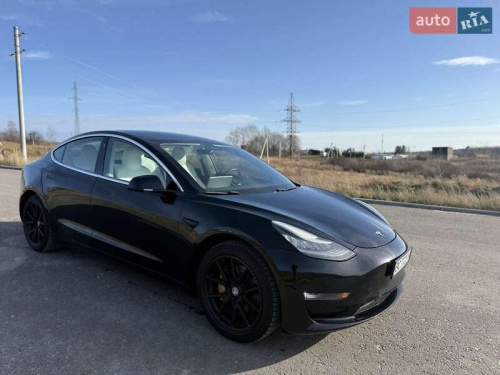 Tesla Model 3 2019