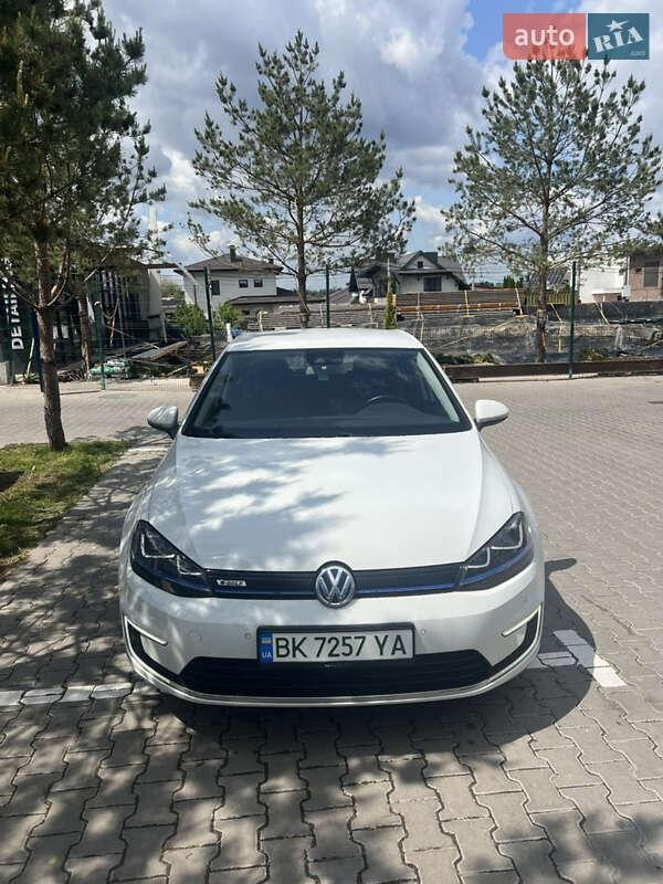 Volkswagen e-Golf 2014