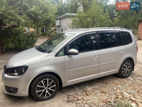 Volkswagen Touran 2011