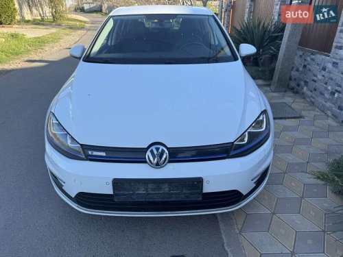 Volkswagen e-Golf 2016