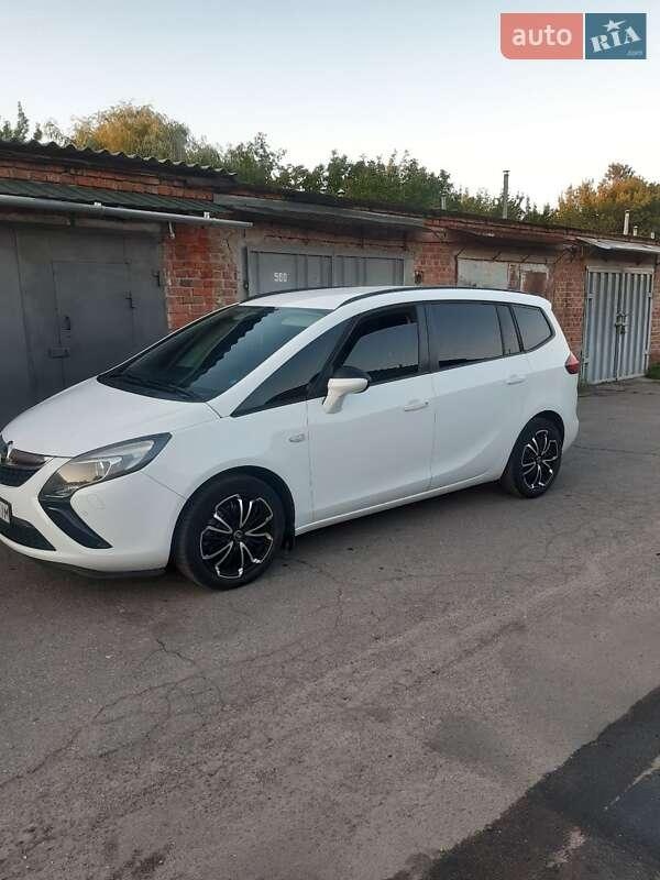 Opel Zafira Tourer 2015