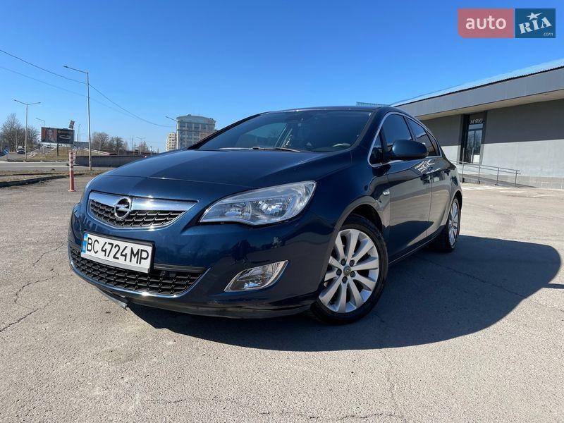 Opel Astra 2011