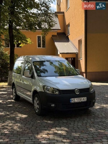 Volkswagen Caddy 2011
