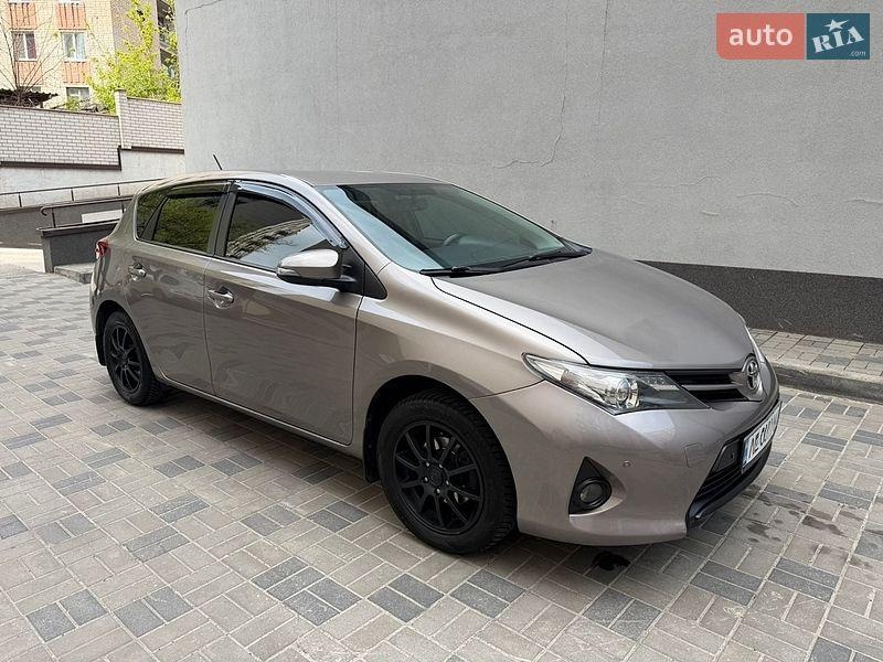 Toyota Auris 2013