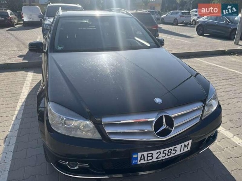Mercedes-Benz C-Class 2011