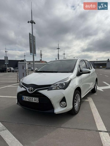 Toyota Yaris 2015