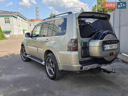 Mitsubishi Pajero Wagon 2013