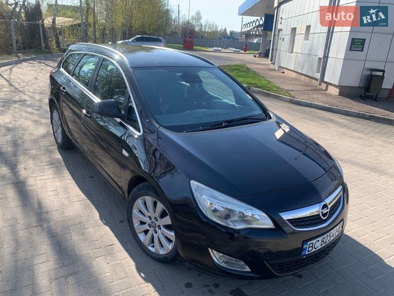 Opel Astra 2011