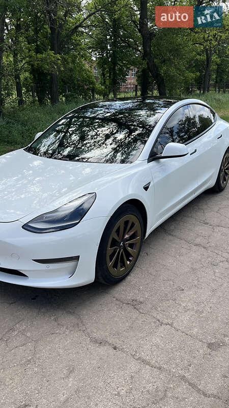 Tesla Model 3 2021