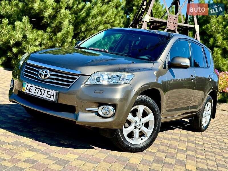 Toyota RAV4 2011