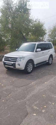 Mitsubishi Pajero Wagon 2010