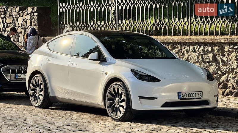 Tesla Model Y 2022