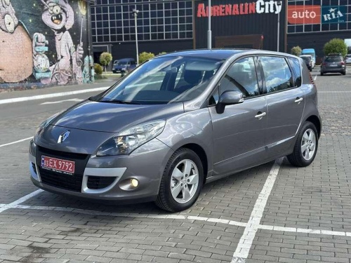 Renault Scenic 2011