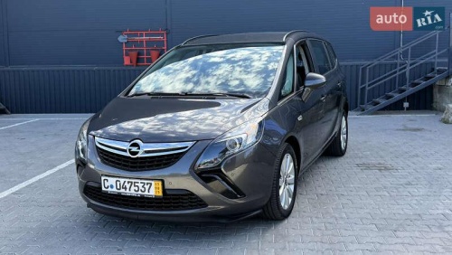Opel Zafira Tourer 2012