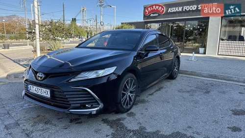 Toyota Camry 2021