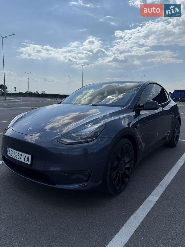 Tesla Model Y 2023