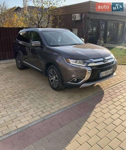 Mitsubishi Outlander 2016
