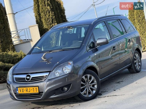 Opel Zafira 2011