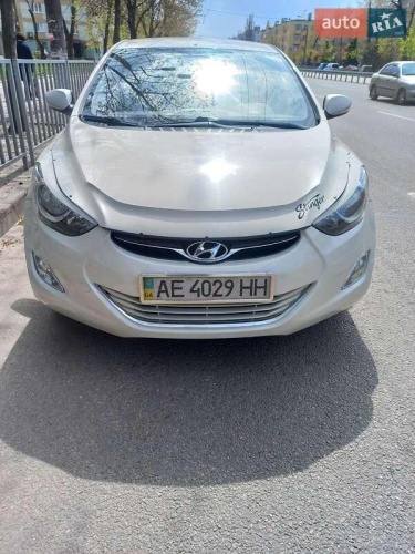 Hyundai Elantra 2011