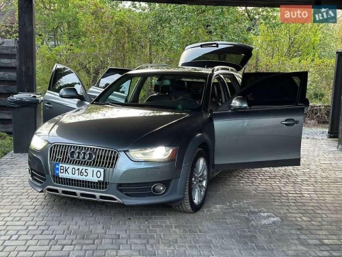 Audi A4 Allroad 2012