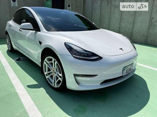 Tesla Model 3 2018