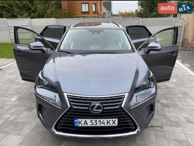 Lexus NX 2019
