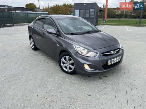 Hyundai Accent 2013