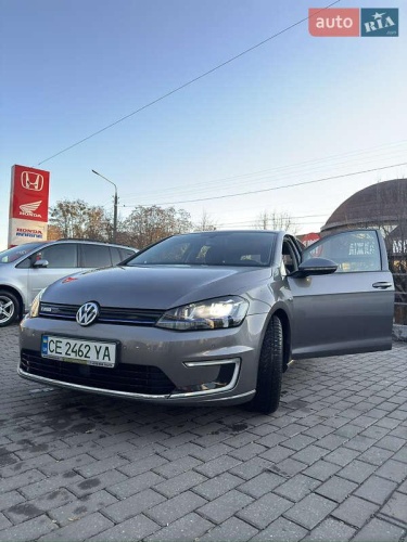 Volkswagen e-Golf 2015