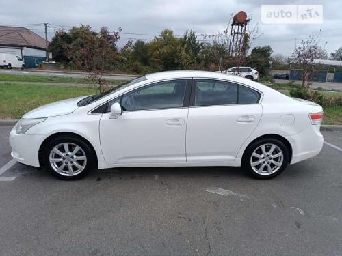 Toyota Avensis 2010