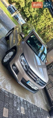 Volkswagen Tiguan 2011
