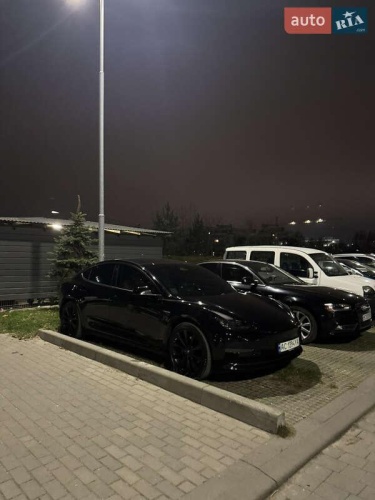 Tesla Model 3 2019