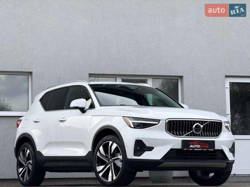 Volvo XC40 2024