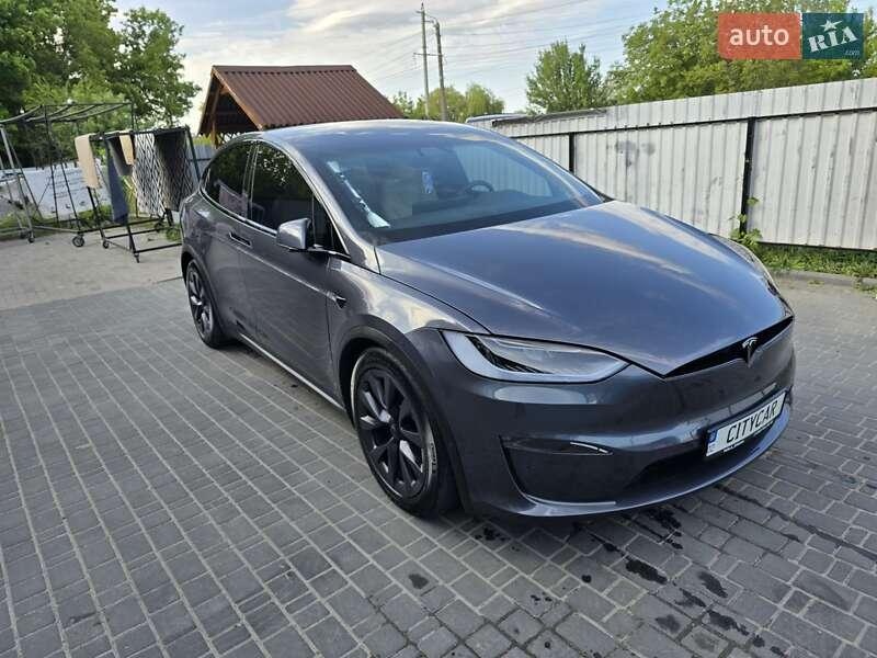 Tesla Model X 2022