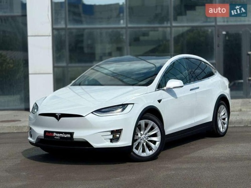 Tesla Model X 2020