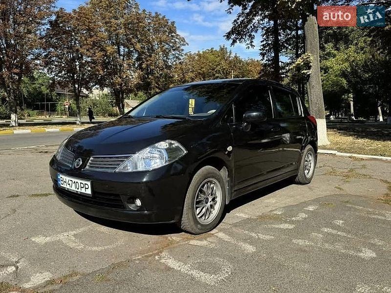 Nissan TIIDA 2008