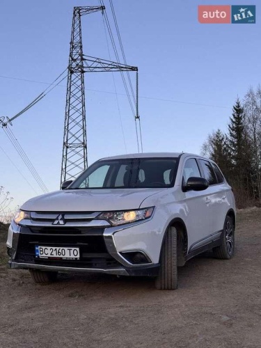 Mitsubishi Outlander 2015