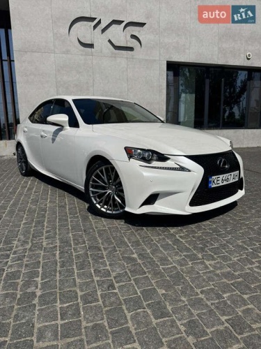 Lexus IS 2016